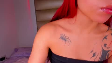 Snapshot of catalina_jade chatting on 03/29/26, 01:33 Cata online show from 03/29/26, 01:33