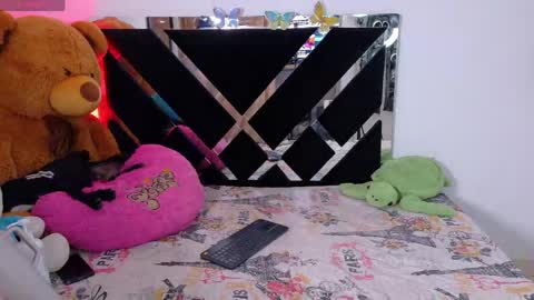 Snapshot of catalina_smith__ chatting on 05/25/26, 11:55 Catalina online show from 05/25/26, 11:55