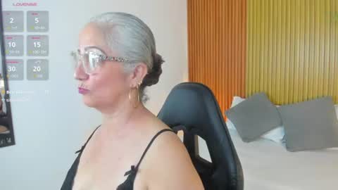 Snapshot of catalina_villan chatting on 07/11/26, 06:54 C A T A L I N A online show from 07/11/26, 06:54