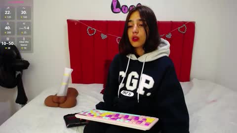 Snapshot of catalinahot2023 chatting on 09/19/25, 02:46 Catalina online show from 09/19/25, 02:46