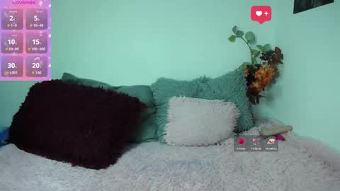 Snapshot of catalinahot2023 chatting on 10/23/25, 03:06 Catalina online show from 10/23/25, 03:06