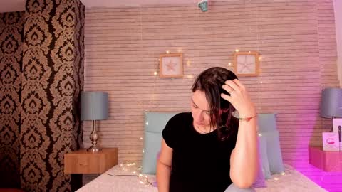 CatalinnaThompson online show from 12/19/24, 11:50