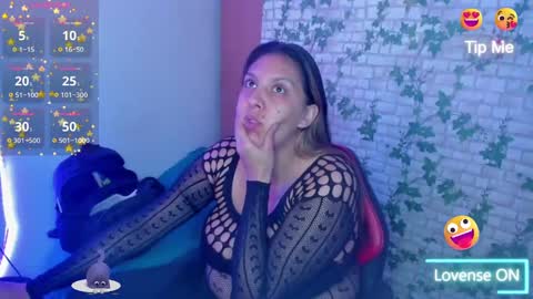 Snapshot of catboobs_ chatting on 11/05/25, 03:06 Mia online show from 11/05/25, 03:06