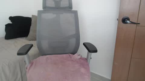 katerine online show from 05/31/26, 04:25