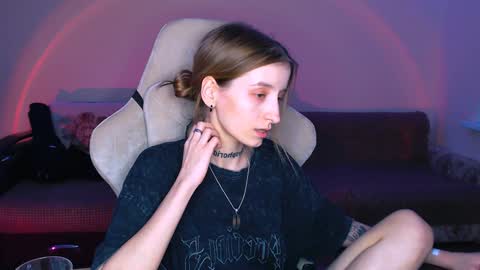 Snapshot of cath_dysphoria_ chatting on 12/05/24, 03:17 CATH online show from 12/05/24, 03:17