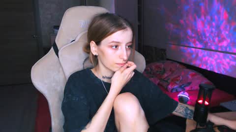 Snapshot of cath_dysphoria_ chatting on 12/20/24, 11:16 CATH online show from 12/20/24, 11:16