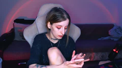 Snapshot of cath_dysphoria_ chatting on 02/19/25, 12:35 CATH online show from 02/19/25, 12:35