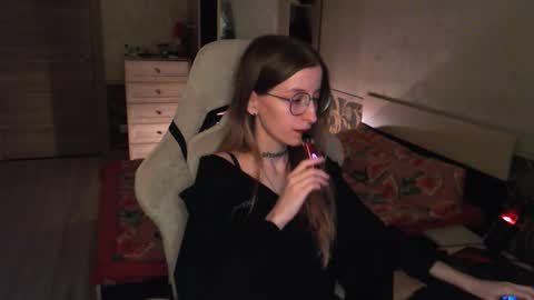 Snapshot of cath_dysphoria_ chatting on 12/05/25, 07:32 CATH online show from 12/05/25, 07:32