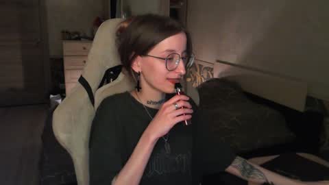 Snapshot of cath_dysphoria_ chatting on 04/08/26, 08:53 CATH online show from 04/08/26, 08:53