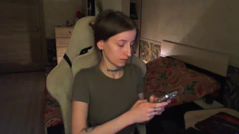 Snapshot of cath_dysphoria_ chatting on 04/26/26, 07:22 CATH online show from 04/26/26, 07:22