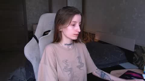Snapshot of cath_dysphoria_ chatting on 05/09/26, 10:42 CATH online show from 05/09/26, 10:42