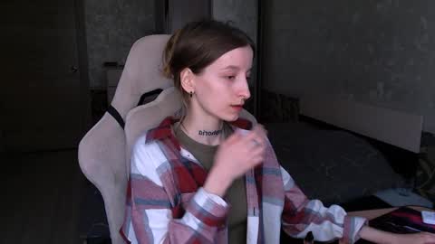 Snapshot of cath_dysphoria_ chatting on 05/16/26, 10:36 CATH online show from 05/16/26, 10:36