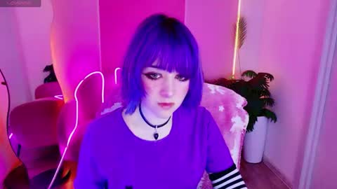 Snapshot of catharinejones chatting on 06/19/26, 10:30 KettieHi My name is Katie I love drawing and I can play the guitar. And love dancing online show from 06/19/26, 10:30