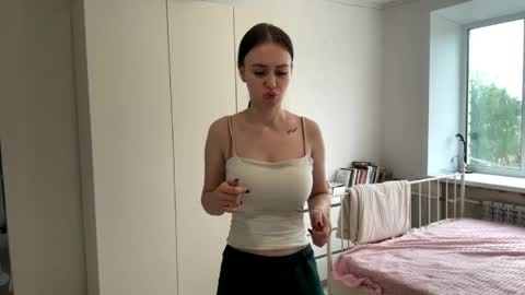 Snapshot of catharinelaumea chatting on 05/22/26, 03:17 Lolly online show from 05/22/26, 03:17