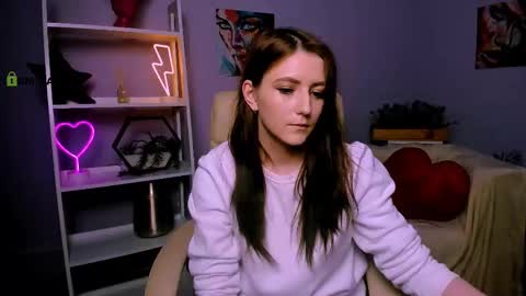 Snapshot of catherine_kitty chatting on 02/21/25, 01:11 Catherine online show from 02/21/25, 01:11