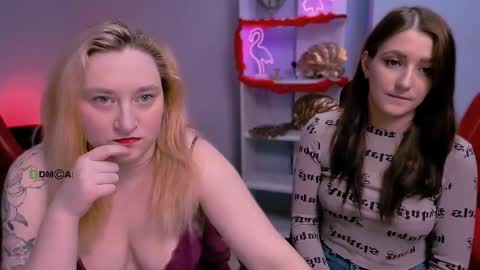 Snapshot of catherine_kitty chatting on 02/23/25, 01:10 Catherine online show from 02/23/25, 01:10