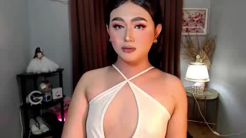 Snapshot of catherine_louise chatting on 10/30/25, 02:13 cath online show from 10/30/25, 02:13