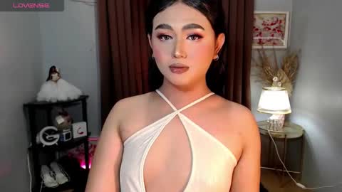 Snapshot of catherine_louise chatting on 11/23/25, 01:38 cath online show from 11/23/25, 01:38