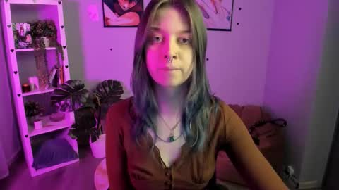 Snapshot of catherine_wine chatting on 03/21/26, 05:38 Catherine online show from 03/21/26, 05:38