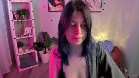 Snapshot of catherine_wine chatting on 03/28/26, 01:22 Catherine online show from 03/28/26, 01:22