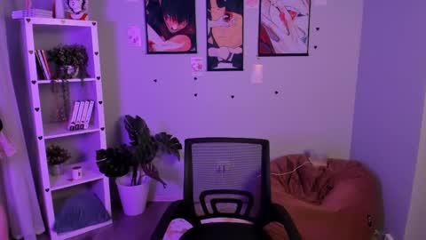 Snapshot of catherine_wine chatting on 03/29/26, 04:07 Catherine online show from 03/29/26, 04:07