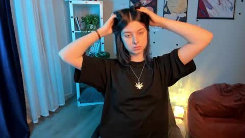 Snapshot of catherine_wine chatting on 04/03/26, 08:07 Catherine online show from 04/03/26, 08:07