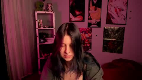 Snapshot of catherine_wine chatting on 04/16/26, 08:31 Catherine online show from 04/16/26, 08:31