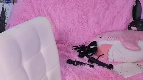 Snapshot of catherinekaris chatting on 04/05/26, 09:17 Catherine online show from 04/05/26, 09:17