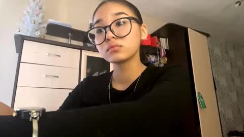 Snapshot of catherinepirs chatting on 03/09/26, 11:25 catherinepirs online show from 03/09/26, 11:25