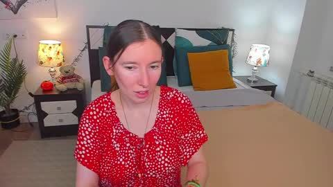 Catrin online show from 12/08/24, 02:18