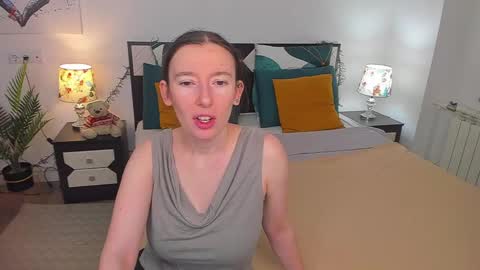 Catrin online show from 12/19/24, 02:34