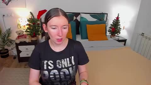 Catrin online show from 02/04/25, 01:23