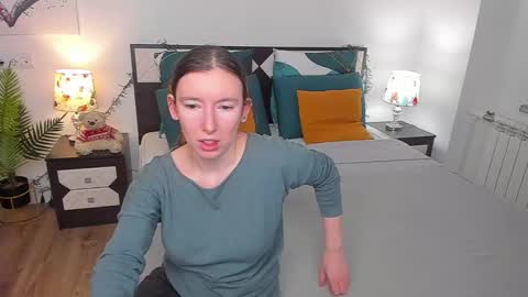 Catrin online show from 02/24/25, 05:33