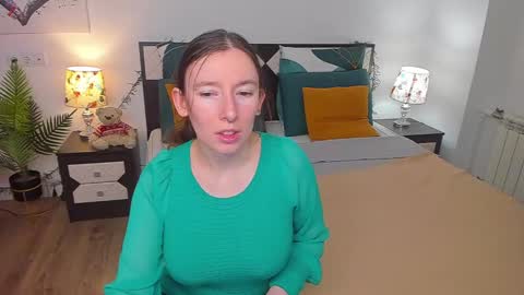 Catrin online show from 03/08/25, 01:06