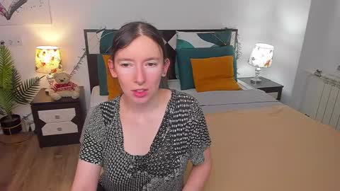 Catrin online show from 03/12/25, 05:24