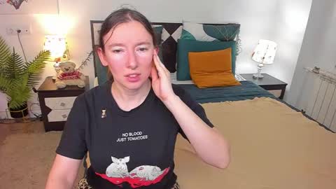 Catrin online show from 11/28/25, 05:32