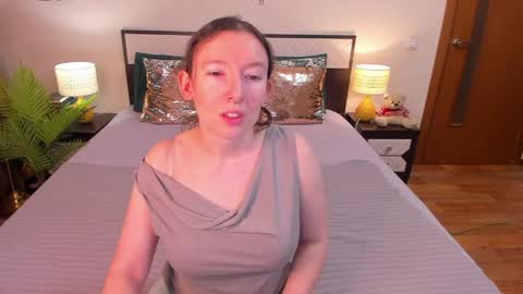 Catrin online show from 05/09/26, 04:17