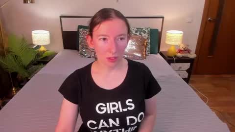 Snapshot of catherinewalls chatting on 07/13/26, 03:42 Catrin online show from 07/13/26, 03:42