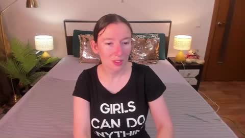 Snapshot of catherinewalls chatting on 07/15/26, 03:56 Catrin online show from 07/15/26, 03:56