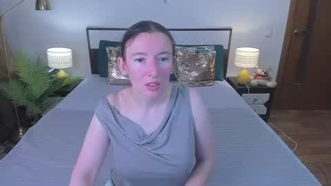 Snapshot of catherinewalls chatting on 07/16/26, 06:30 Catrin online show from 07/16/26, 06:30