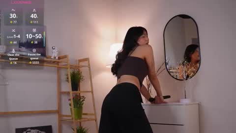 Snapshot of catheryneells chatting on 11/18/25, 03:16 Lee online show from 11/18/25, 03:16