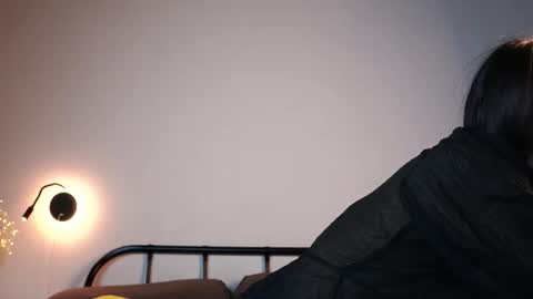 Snapshot of catheryneells chatting on 12/13/25, 07:53 Lee online show from 12/13/25, 07:53