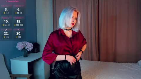 Mia online show from 03/31/26, 11:10