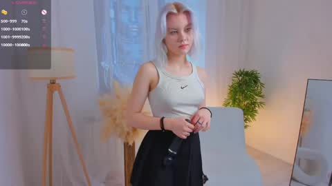 Mia online show from 05/22/26, 11:05