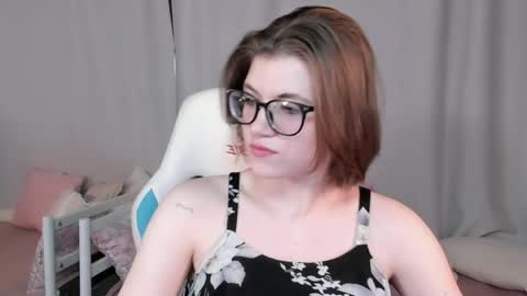 Snapshot of cathybarnes chatting on 05/18/26, 07:03 cathybarnes online show from 05/18/26, 07:03