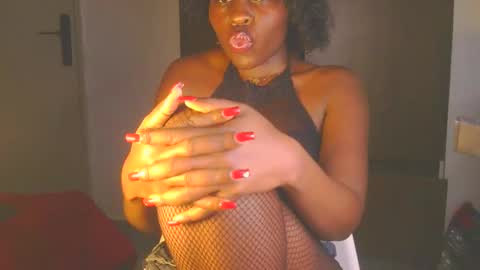 Snapshot of cathynoir chatting on 10/09/25, 11:25 catrine online show from 10/09/25, 11:25