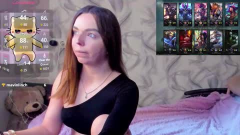 .  .  online show from 09/15/25, 02:06