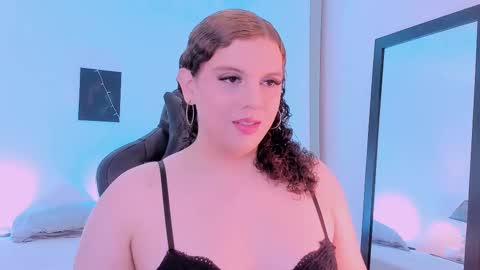 Catleya  online show from 02/25/26, 12:15