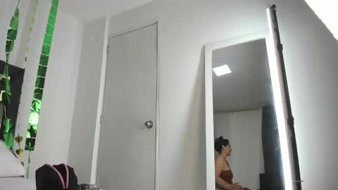 Catleya online show from 03/18/26, 01:03