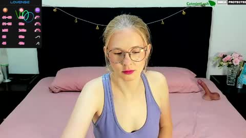 CatmintLush online show from 04/30/26, 11:42